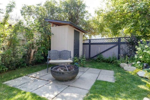 5708 45 Avenue, Red Deer, AB 
