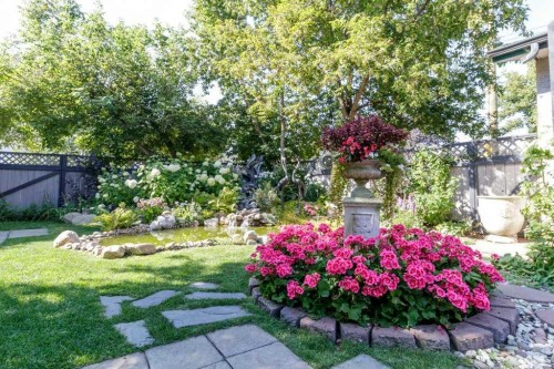 5708 45 Avenue, Red Deer, AB 