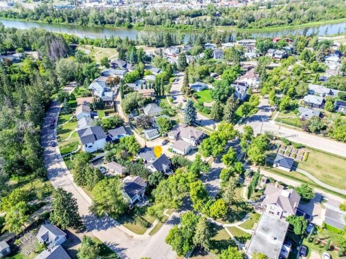 5708 45 Avenue, Red Deer, AB 