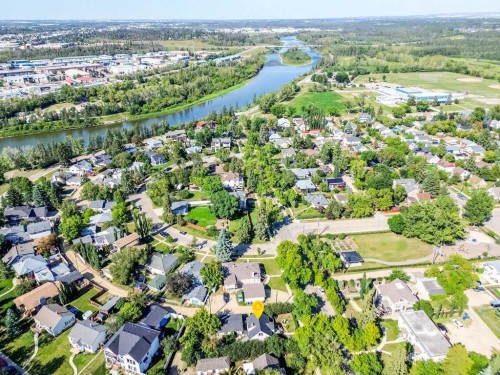 5708 45 Avenue, Red Deer, AB 