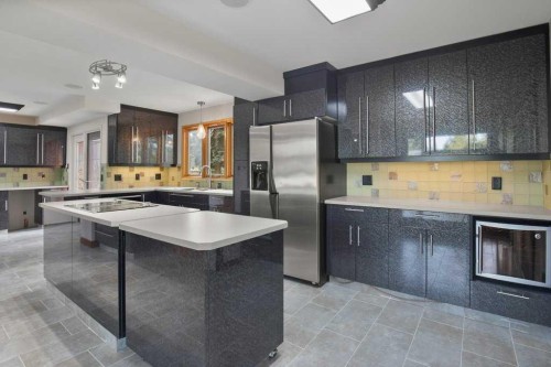 130 Westview Drive, Sylvan Lake, AB 