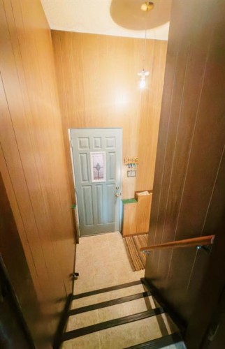 121 2Nd Avenue South, Big Valley, AB 