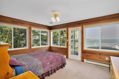 34 Beach Street East, Rochon Sands, AB 