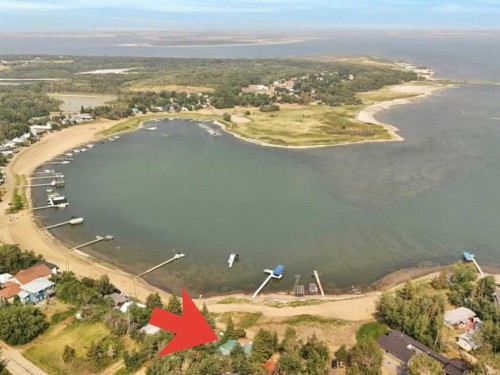 34 Beach Street East, Rochon Sands, AB 