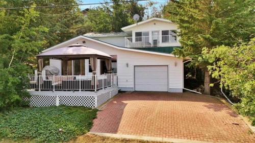 34 Beach Street East, Rochon Sands, AB 