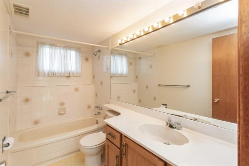 9 Rollis Street, Red Deer, AB 