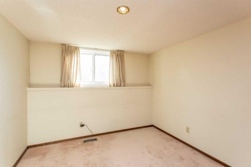 9 Rollis Street, Red Deer, AB 