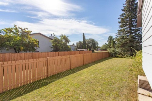 9 Rollis Street, Red Deer, AB 