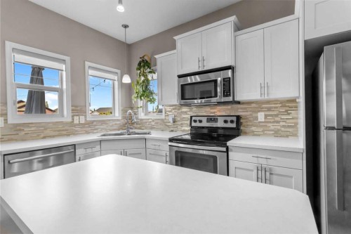 20 Radcliff Way, Sylvan Lake, AB 