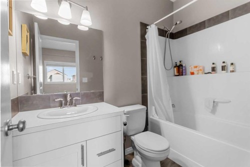 20 Radcliff Way, Sylvan Lake, AB 