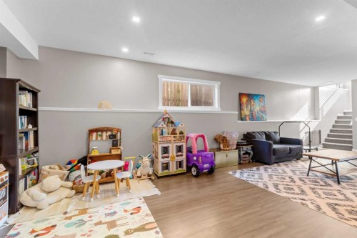20 Radcliff Way, Sylvan Lake, AB 