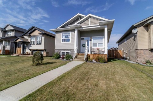 20 Radcliff Way, Sylvan Lake, AB 
