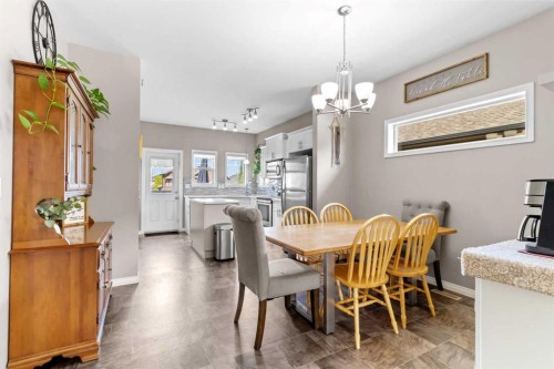 20 Radcliff Way, Sylvan Lake, AB 