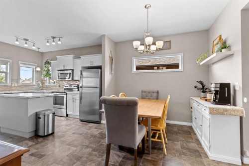 20 Radcliff Way, Sylvan Lake, AB 