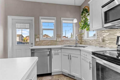 20 Radcliff Way, Sylvan Lake, AB 