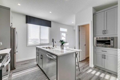 471 Buffaloberry Manor Se, Calgary, AB 