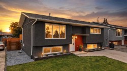 21 Parkland Drive Sylvan Lake, AB T4S 1J5