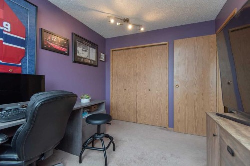 5716 71 Street, Red Deer, AB 