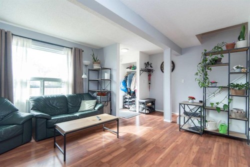 5716 71 Street, Red Deer, AB 