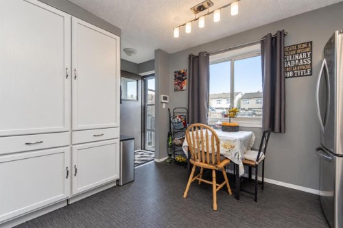 5716 71 Street, Red Deer, AB 