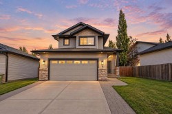 8 Irving Crescent Red Deer, AB T4R 3R9