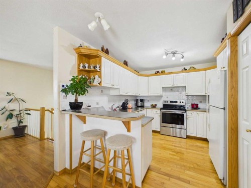 792 Lancaster Drive, Red Deer, AB 