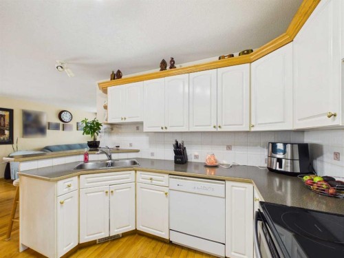 792 Lancaster Drive, Red Deer, AB 