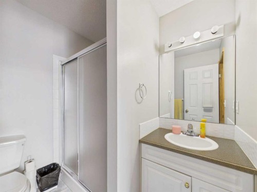 792 Lancaster Drive, Red Deer, AB 