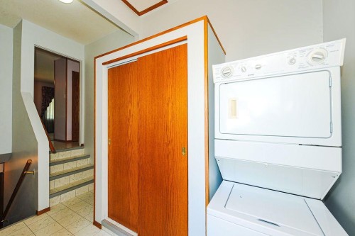 5805 43 Avenue, Camrose, AB 