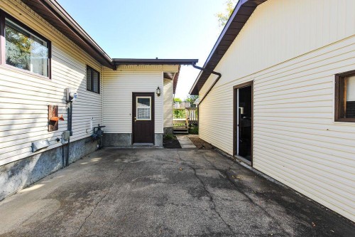 5805 43 Avenue, Camrose, AB 