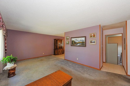 5805 43 Avenue, Camrose, AB 