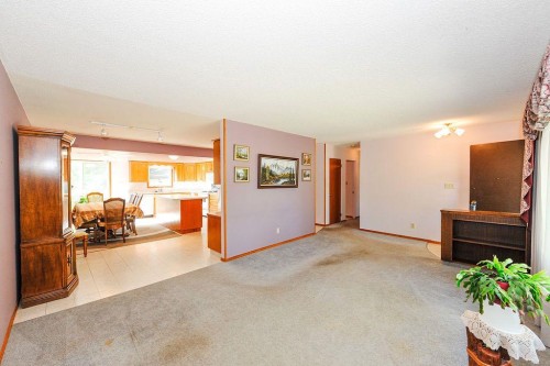 5805 43 Avenue, Camrose, AB 