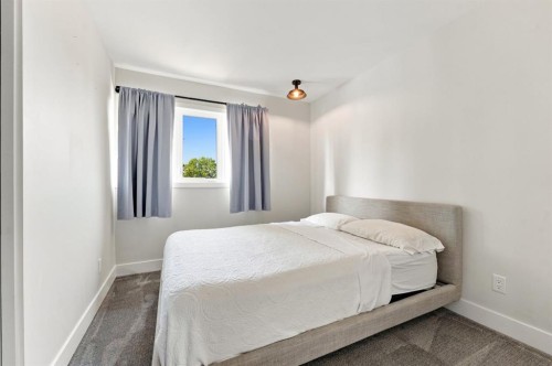 6 Meeres Close, Red Deer, AB 