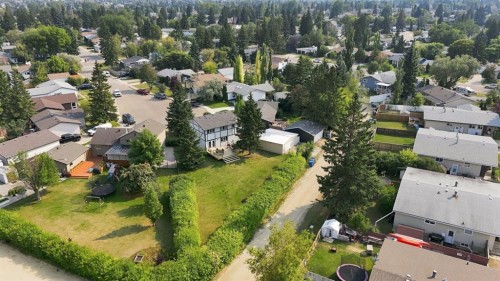 6 Meeres Close, Red Deer, AB 