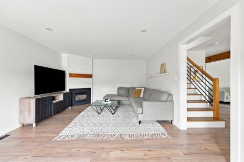6 Meeres Close, Red Deer, AB 