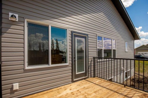 32 Sunrise Crescent North, Three Hills, AB 