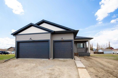 32 Sunrise Crescent North, Three Hills, AB 