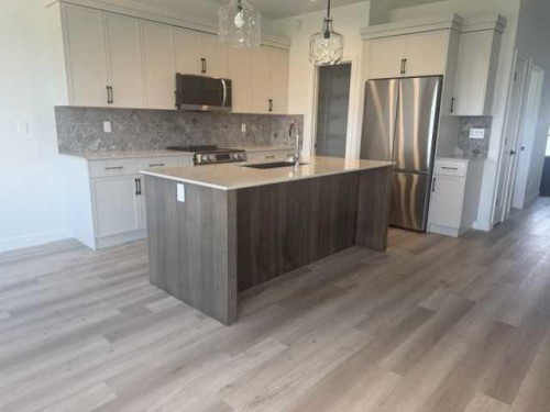 32 Sunrise Crescent North, Three Hills, AB 