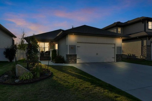 18 Traynor Close, Red Deer, AB 