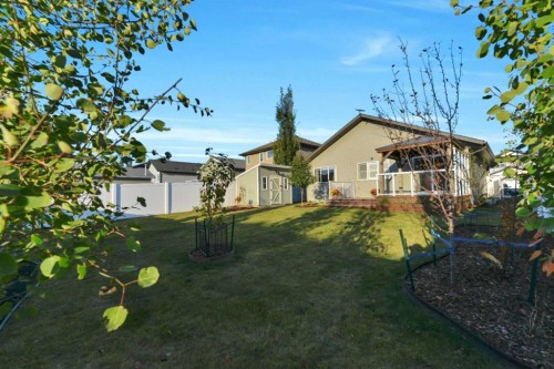 18 Traynor Close, Red Deer, AB 