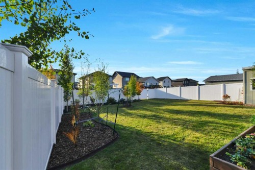 18 Traynor Close, Red Deer, AB 