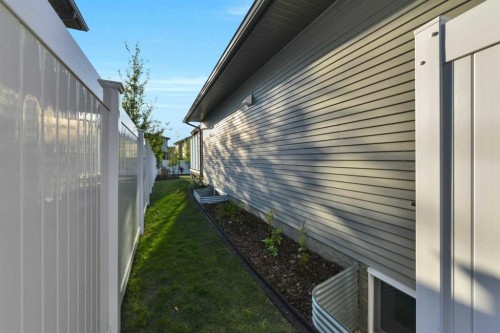 18 Traynor Close, Red Deer, AB 