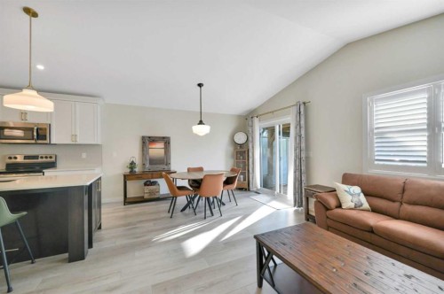 18 Traynor Close, Red Deer, AB 