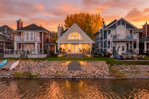 116 Marina Bay Court  Sylvan Lake, AB T4S 1E9
