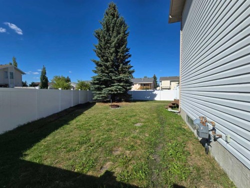 47 Escott Close, Red Deer, AB 