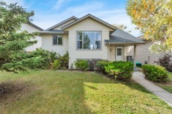 108 Old Boomer Road Sylvan Lake, AB T4S 2J1