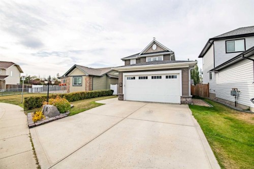 14 Windermere Close, Red Deer, AB 