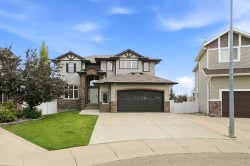 48 Innes Close Red Deer, AB T4R 0B7