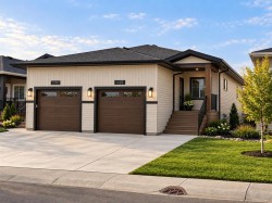 62 Gray Close Sylvan Lake, AB T4S 0W4