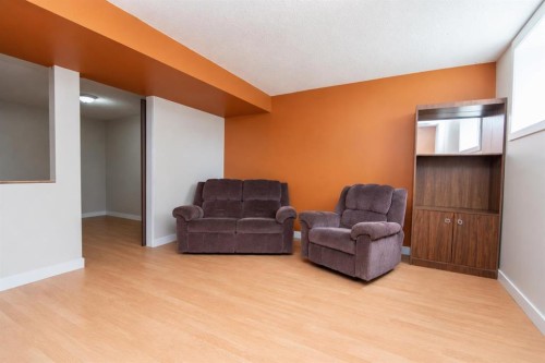 168 Eastman Crescent, Red Deer, AB 